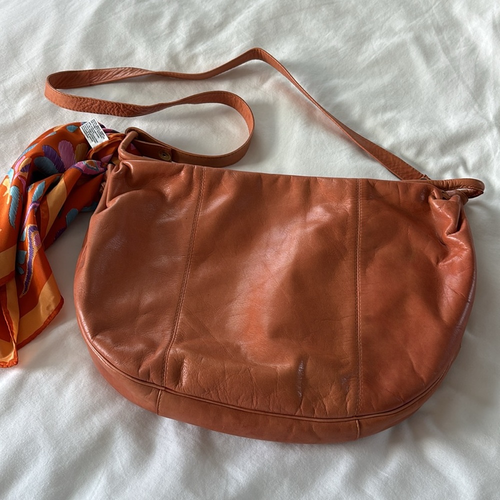 Vintage Gloria Vanderbilt Tan Slouch Shoulder Crossbody Bag Scarf Boho Western - Picture 6 of 17